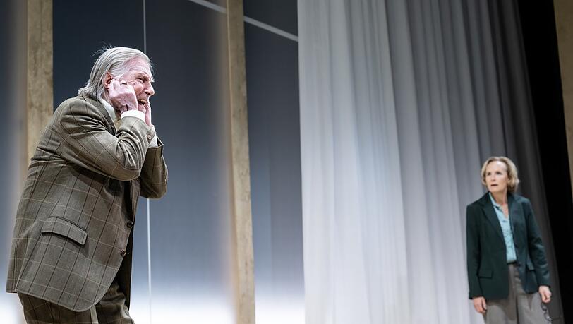 Juliane Köhler und Manfred Zapatka in "Blind" von Lot Vekemans.
