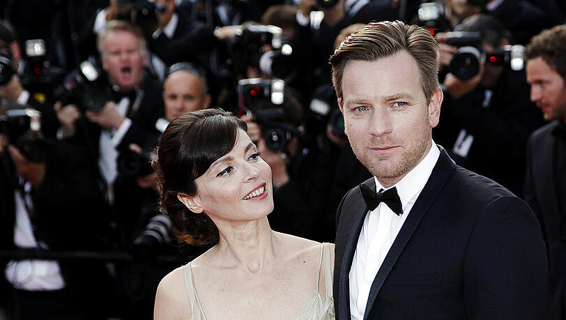 Ewan McGregor und seine damalige Ehefrau Eve Mavrakis im Jahr 2012 in Cannes. Ewan McGregor und seine damalige Ehefrau Eve Mavrakis im Jahr 2012 in Cannes.