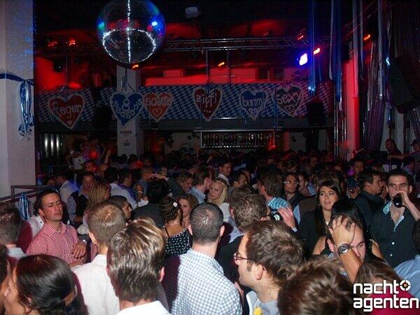Miami Beats Wies'n Season Special, 8seasons. Noch mehr Fotos gibt es hierwww.nachtagenten.de.