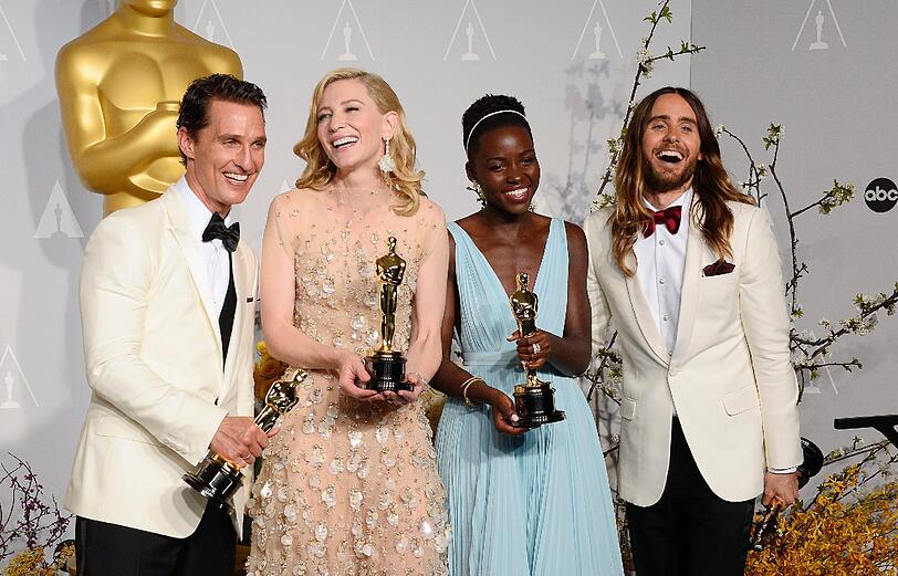 Jared Leto zusamen mit den anderen glücklichen Oscar-Gewinner Matthew McConaughey, Cate Blanchett und Lupita Nyong'o.