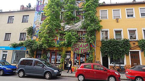 Ein Haus des Miethäuser-Syndikats gibt es in München schon, es steht in der Ligsalzstraße. Wenn alles gut geht, soll im Winter 2023 ein weiteres in Ramersdorf dazukommen. (Archivbild)