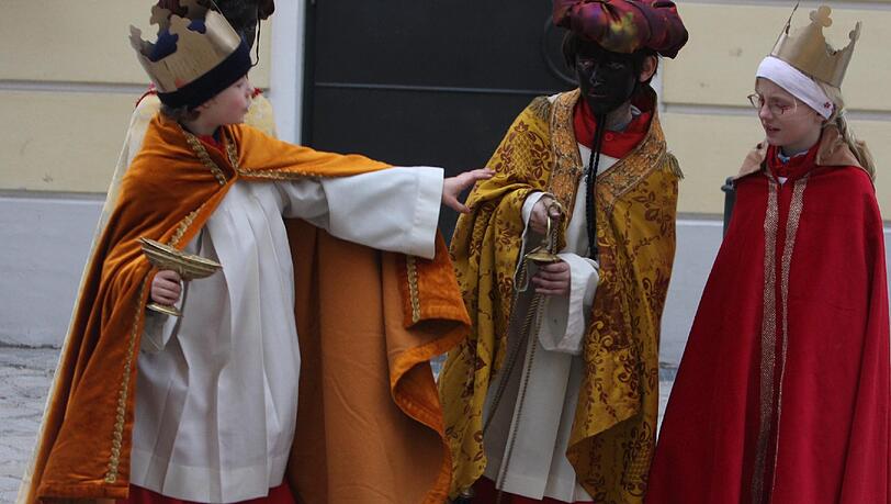 Die Sternsinger-Aktion 2014 startet in Haidhausen. Die Sternsinger-Aktion 2014 startet in Haidhausen.
