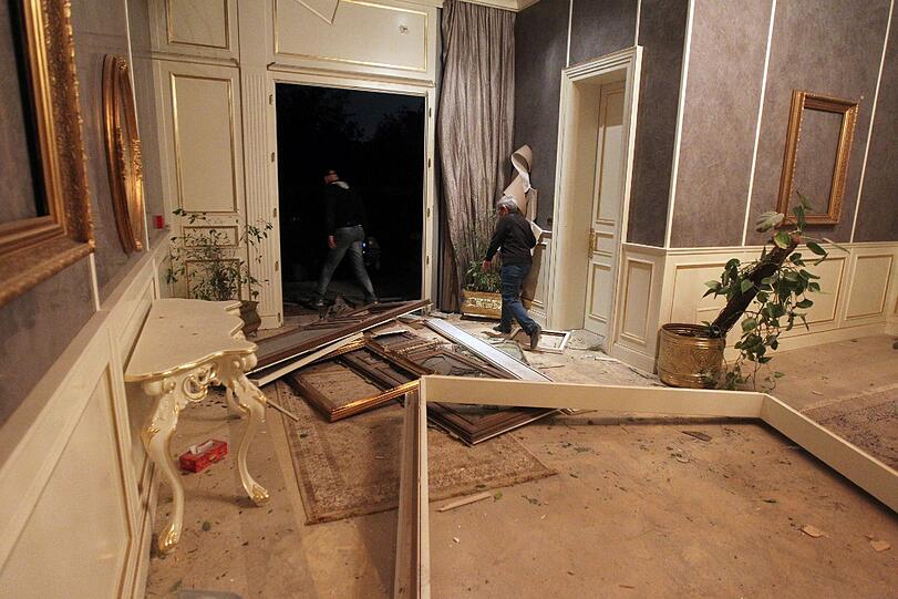Ein Bild aus dem Inneren der zerstörten Residenz.