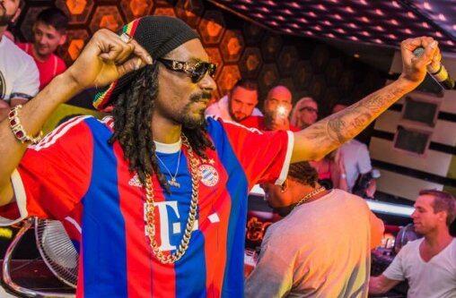 Snoop Dogg feierte im Juli in Untermeitingen, während in München Konzertbesucher auf ihn warteten. Das hat jetzt Folgen für den Veranstalter.