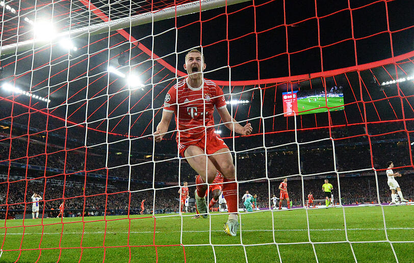 Eine der Szenen des Abends bei Bayerns 2:0-Sieg gegen Paris Saint-Germain: Matthijs de Ligt klärt den Ball kurz vor der Torlinie – und jubelt anschließend wie nach einem eigenen Treffer.