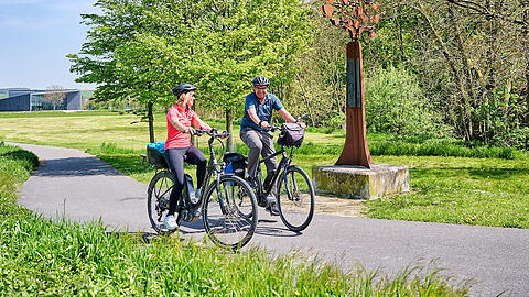 Radfahrer bei Weikersheim - diese kommen auf über 2.200 Kilometern voll auf ihre Kosten.