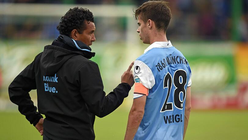 "Ju, Du bist mein neuer Kapitän!" Löwen-Coach Ricardo Moniz ernannte den Youngster Julian Weigl zum neuen Spielführer. "Ju, Du bist mein neuer Kapitän!" Löwen-Coach Ricardo Moniz ernannte den Youngster Julian Weigl zum neuen Spielführer.