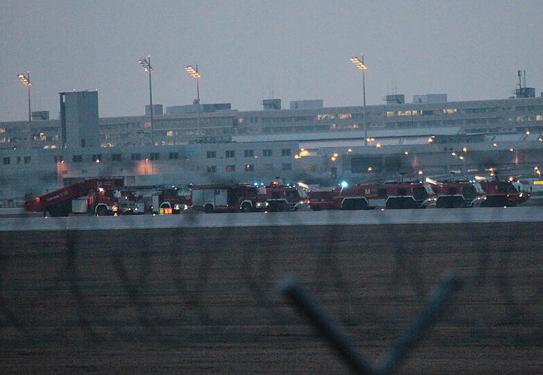 Die Fokker 70 nach der Notlandung