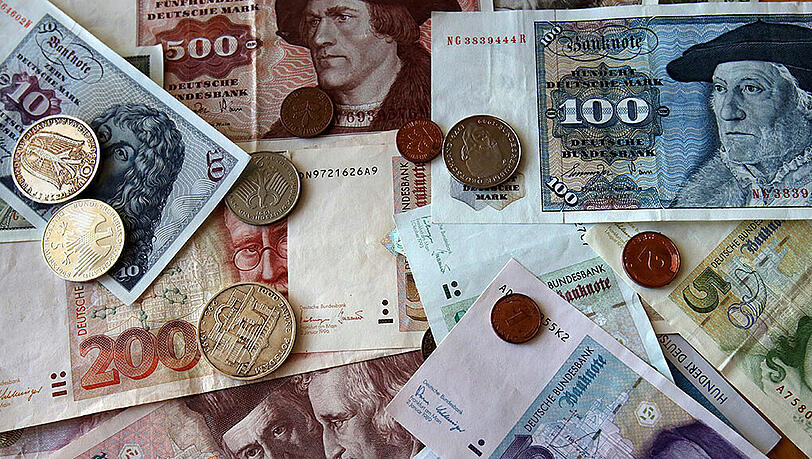 Die Deutschen horten noch immer Milliarden D-Mark. Die Deutschen horten noch immer Milliarden D-Mark.