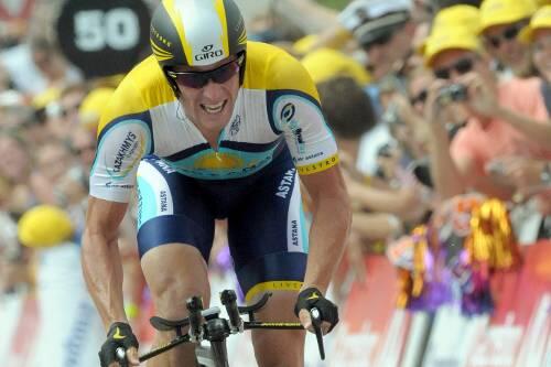 Er radelt viel und er twittert viel: Lance Armstrong nutzt das Internet, um mehr als eine Million Menschen über sein Befinden zu informieren.