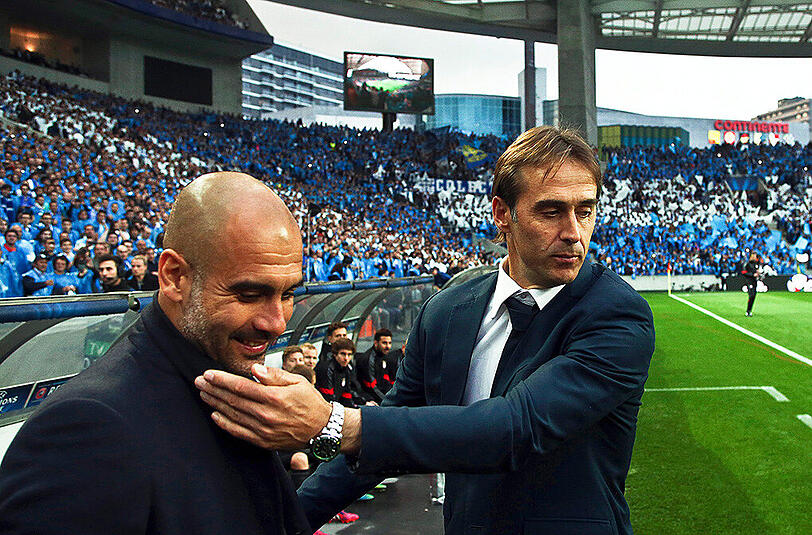 Bayern-Trainer Pep Guardiola und "Guardiola Nummer Zwei" Julen Lopetegui, Trainer des FC Porto.