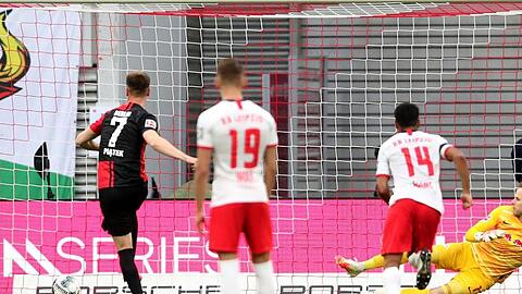 Krzysztof Piatek (l) bescherte Hertha BSC einen Punkt bei RB Leipzig.