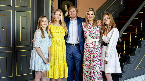 Die königliche Familie am niederländischen Königstag (v.l.): Prinzessin Ariane, Kronprinzessin Amalia, König Willem-Alexander, Königin Máxima und Prinzessin Alexia