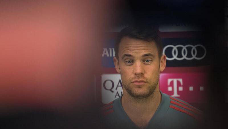 Torwart Manuel Neuer vom FC Bayern München während einer Pressekonferenz. Foto: Peter Kneffel/Archiv Torwart Manuel Neuer vom FC Bayern München während einer Pressekonferenz. Foto: Peter Kneffel/Archiv