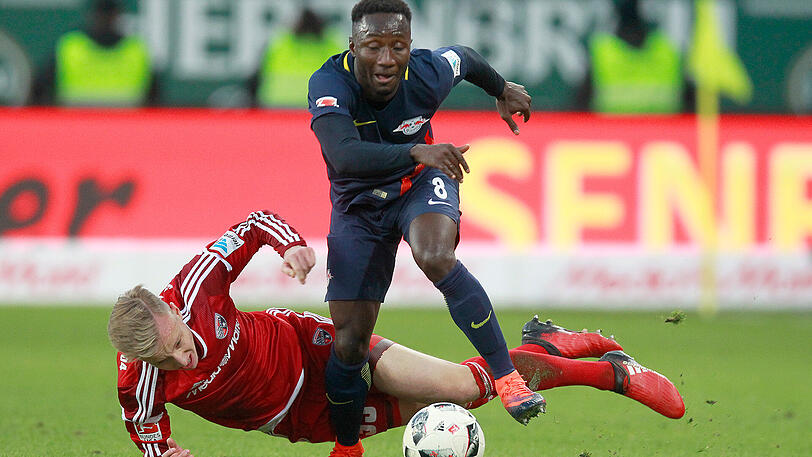 Platz eins: Naby Keita von RB Leipzig ist unter jenen Bundesligaprofis, die mindestens 50 Mal ins Eins-gegen-Eins gingen, der erfolgreichste Dribbler. Er gewann 70,7 Prozent seiner 58 Anläufe.