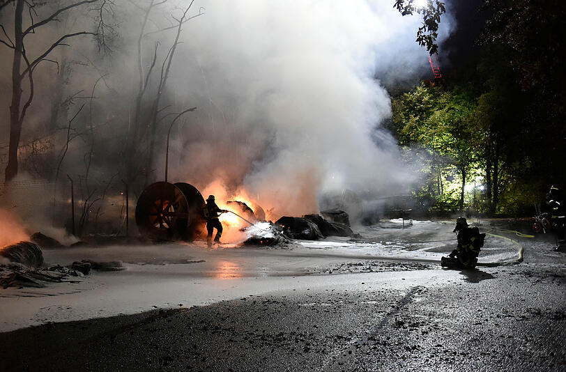 Die Bilder vom Feuerwehreinsatz in der Siemensallee.