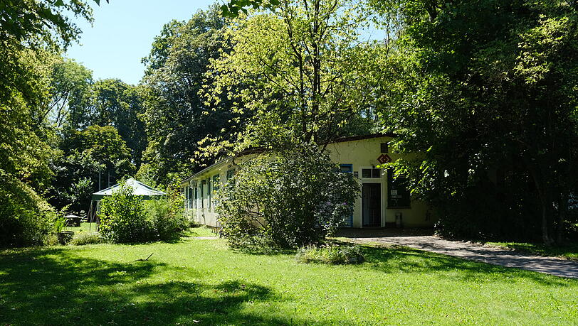 Baracken und Natur im Bürgerpark Oberföhring. Baracken und Natur im Bürgerpark Oberföhring.