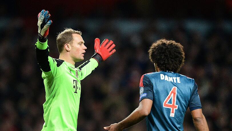 MANUEL NEUER NOTE 1
Sofort „on fire“. Hält stark gegen Sanogo (7.) und saustark Özils Elfmeter (8.). Wirkte unbezwingbar, Ausstrahlung a la: „Gegen mich trefft ihr eh nicht! MANUEL NEUER NOTE 1
Sofort „on fire“. Hält stark gegen Sanogo (7.) und saustark Özils Elfmeter (8.). Wirkte unbezwingbar, Ausstrahlung a la: „Gegen mich trefft ihr eh nicht!