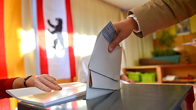 Wahl in Berlin: Es ist spannend wie nie - die vier großen Parteien Liegen extrem nah beieinander. Wahl in Berlin: Es ist spannend wie nie - die vier großen Parteien Liegen extrem nah beieinander.