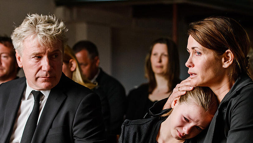 Hauke Broder (Jörg Schüttauf), Charlotte Broder (Lilly Barshy), Silke Broder (Anja Kling) Hauke Broder (Jörg Schüttauf), Charlotte Broder (Lilly Barshy), Silke Broder (Anja Kling)