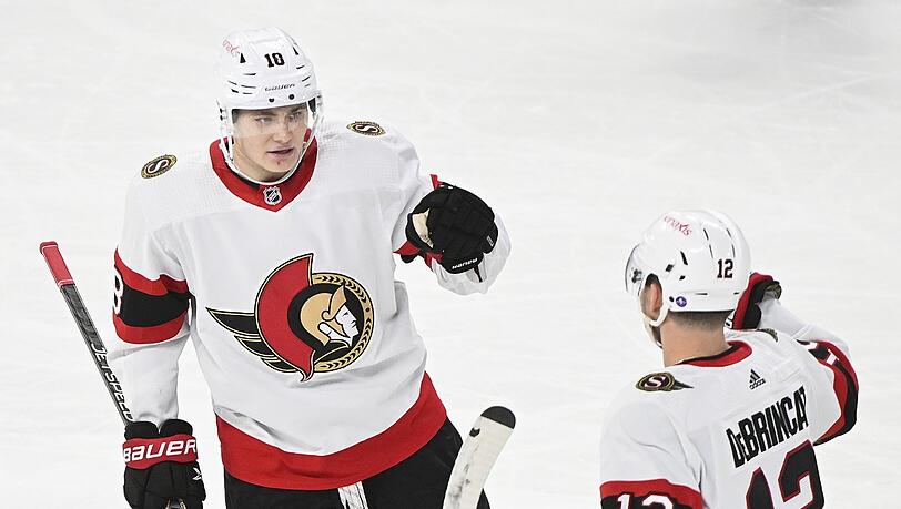 Vor drei Jahren in die NHL gewechselt, heute auf dem Weg zum Superstar: Tim Stützle (l.) wandelt auf Draisaitls Spuren.