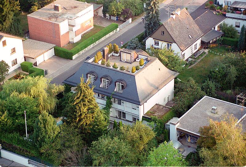 Gestörte Ordnung: In den Münchner Gartenstädten herrscht bereits baulicher Wildwuchs - groß neben klein. Die Stadt will sich die Planungshoheit nun wieder sichern.