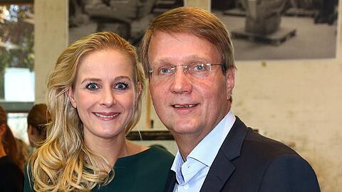 Nina Hebisch und Ronald Pofalla haben am Wochenende in Mühlheim an der Ruhr geheiratet.