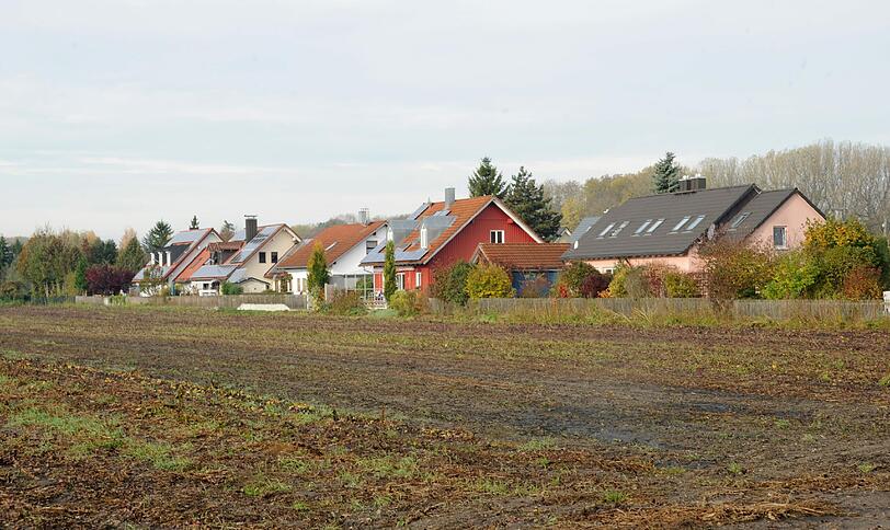 In Feldmochinger Kellern stand das Wasser teils bis zu 40 Zentimeter hoch, kritisiert der CSU-Stadtrat.