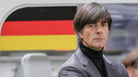 Am Montag muss Joachim Löw der Fifa eine Kaderliste mit maximal 35 Spielern melden. Der Weltverband wird diese aber nicht veröffentlichen. Und der Bundestrainer wird am Dienstag auch nur die Spieler benennen, die er am 23. Mai mit ins Trainingslager nach Südtirol nehmen will.