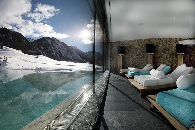 Gewinnen Sie eine Wellness- und Ski-Woche zu zweit im Tiroler Luxus-Resort "Hotel Jungbrunn - Das Alpine Lifestyle Hotel"