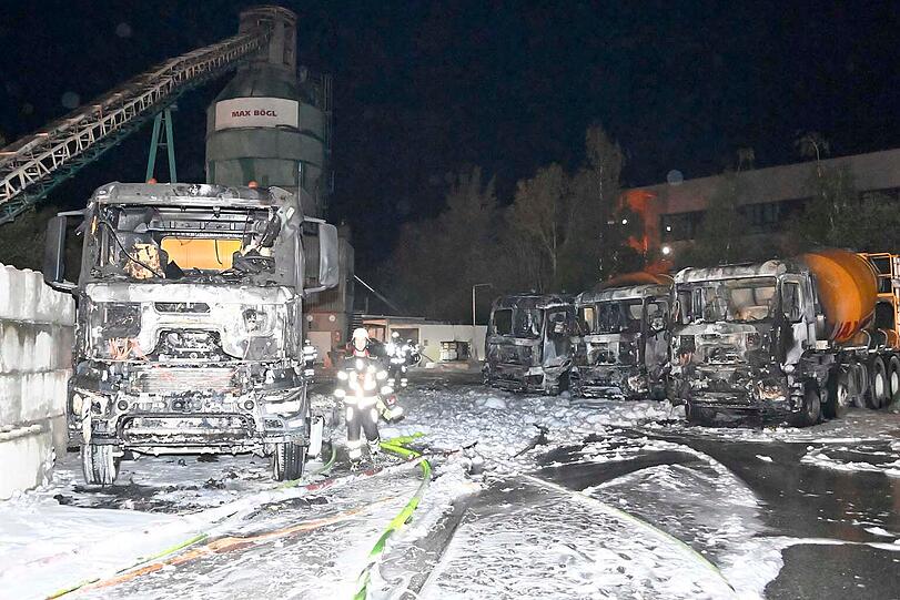 Die letzten Einsatzkräfte beendeten ihre Arbeit am Montagmorgen gegen 6.30 Uhr.