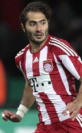 HAMIT ALTINTOP:
Kam kurz vor Schluss für Robben, damit der sich die standing ovations abholen konnte. Durfte selbst noch mitfeiern. Auf weiter Einwechslungen verzichtete Trainer van Gaal.