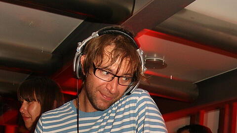 Beim 8 Seasons-Sommerfest legt Paul Harris auf.