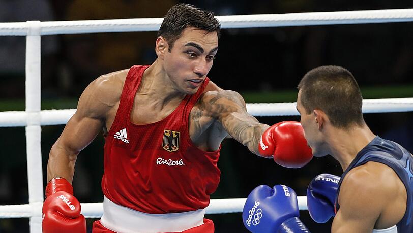 Artem Harutyunyan (links) kämpft am Freitag um den Finaleinzug. Artem Harutyunyan (links) kämpft am Freitag um den Finaleinzug.