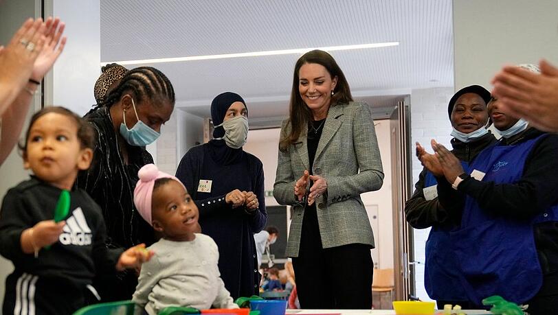 Herzogin Kate strahlt bei ihrem Termin in London.