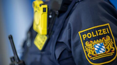 Die Polizei München fahndet nach einem flüchtigen Vergewaltiger.