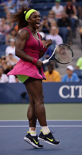 Serena Williams gewinnt gegen die Italienerin Sara Errani mit 6:1, 6:2 und zieht ins Finale der US Open in New York ein. Dort trifft sie auf Wiktoria Asarenka