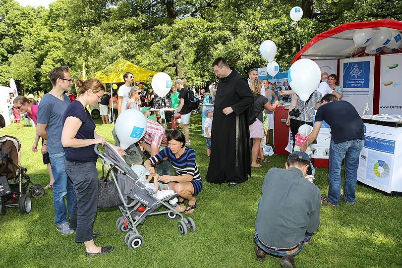 Die Stadtteilwochen sind gestartet. Noch bis zum 20. Juni erleben die Besucher im Hirschgarten und im Viertel die Aktionen - wie hier in der Bildergalerie.