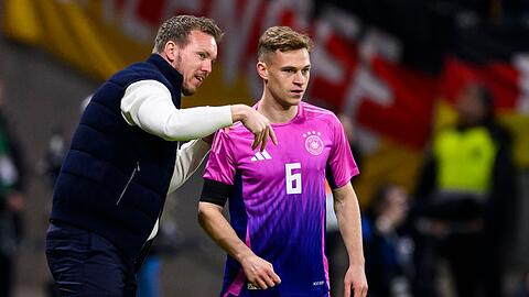 Der Bundestrsainer und sein Kapit&auml;n, Julian Nagelsmann (l) und Joshua Kimmich (r). (Archivbild)