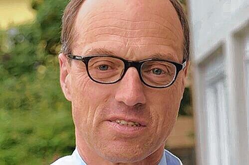 Klinikdirektor Prof. Dr. Heinrich Iro führte die OP-Methode in der Erlanger HNO-Klinik ein.