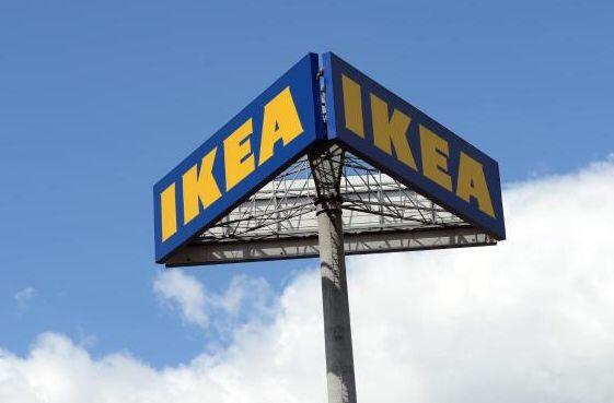 Der Möbelhändler Ikea baut um und setzt aufs Online-Geschäft und innerstädtische Einrichtungshausformate.