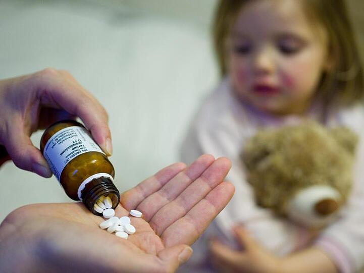 Eltern sollen mehr freie Tage für die Betreuung kranker Kinder bekommen.