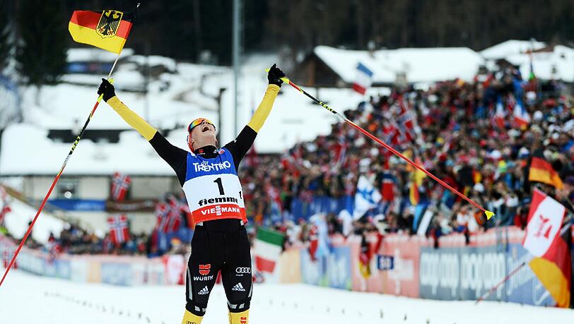 Jubel bei Kombinierer Eric Frenzel: Er ist Weltmeister, holt Gold im Wettbewerb von der Großschanze Jubel bei Kombinierer Eric Frenzel: Er ist Weltmeister, holt Gold im Wettbewerb von der Großschanze