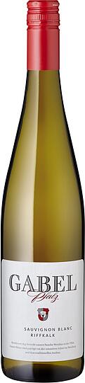 2017 Grauburgunder trocken "Pur Kalk": Unglaublich elegant mit Aromen von frischen Walnüssen, Mandelblüte, Birne und Pfirsich. Traditionell betört Sie der Wein mit herrlichem Schmelz und nicht enden wollendem Nachhall. Perfekt!