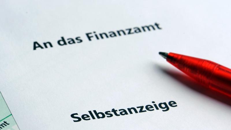 Seit Januar 2015 kommen deutlich weniger Steuerhinterzieher mit einer Selbstanzeige ohne Strafe davon. Seit Januar 2015 kommen deutlich weniger Steuerhinterzieher mit einer Selbstanzeige ohne Strafe davon.