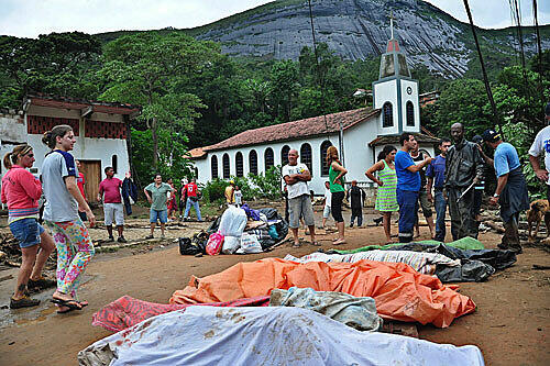 Heftige Unwetter in Brasilien kosteten mehreren hundert Menschen das Leben