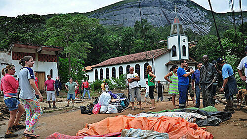 Heftige Unwetter in Brasilien kosteten mehreren hundert Menschen das Leben Heftige Unwetter in Brasilien kosteten mehreren hundert Menschen das Leben