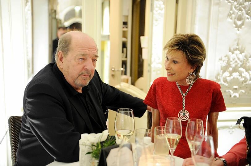 Ralph Siegel unterhält sich mit Antje-Katrin Kühnemann