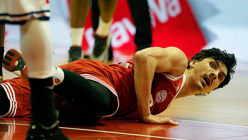 Die Bayern Basketballer müssen rund zehn Wochen auf ihren Top-Scorer Nihad Djedovic verzichten. Die Bayern Basketballer müssen rund zehn Wochen auf ihren Top-Scorer Nihad Djedovic verzichten.
