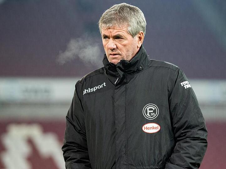 Ist bei Fortuna Düsseldorf in die Kritik geraten: Trainer Friedhelm Funkel.